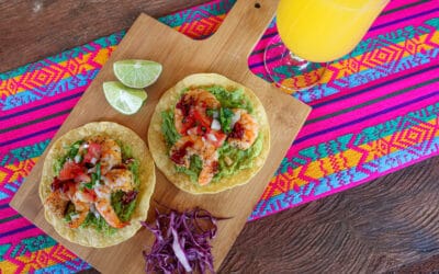 Tostadas con camarones al ajillo